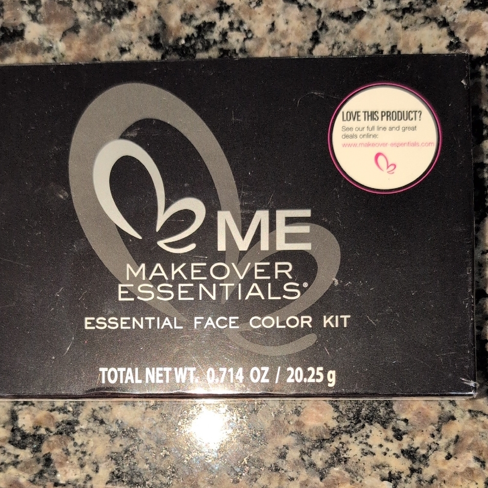 ME Makeover Essentials Face Color Kit - Black and Silver